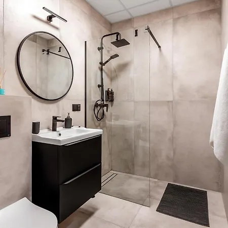 Warowna 2 Premium Jacuzzi & Sauna * Pszczyna