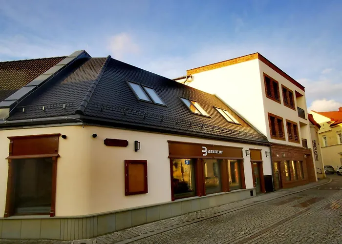 Warowna 2 Premium Jacuzzi & Sauna * بيشتنا